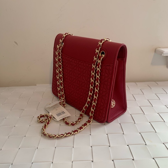 Tory Burch Handbags - NWT Tory burch bryant medium shoulder bag